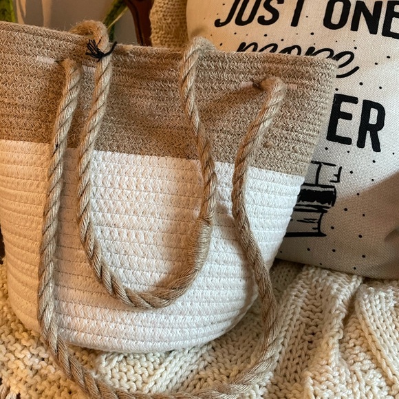 Opalhouse Handbags - Opalhouse basket/small tote